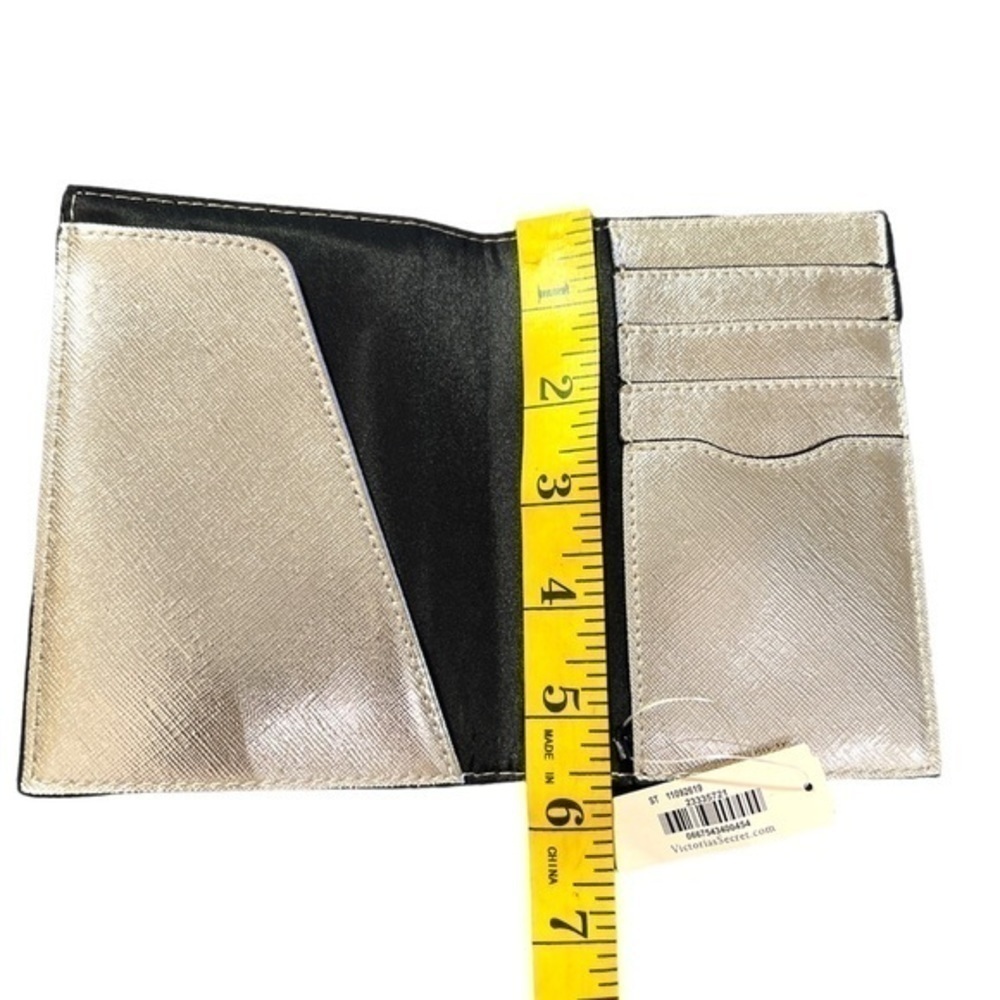 ▶️ Victoria's Secret ◀️ Gold passport holder - Picture 5 of 10